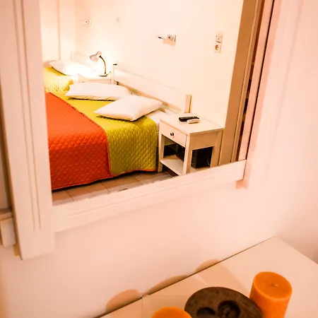 Paul's * Perissa (Santorini)