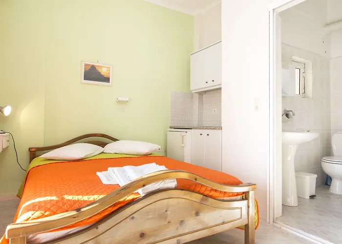 Paul's Perissa (Santorini)