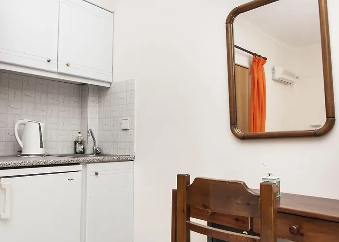 Paul's * Περίσσα