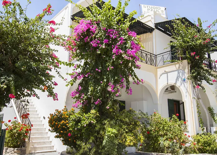 Paul's * Perissa (Santorini)