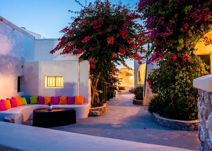 Paul's Perissa (Santorini)