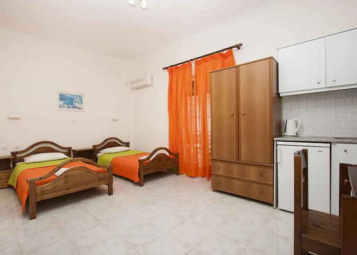 Paul's * Perissa (Santorini)