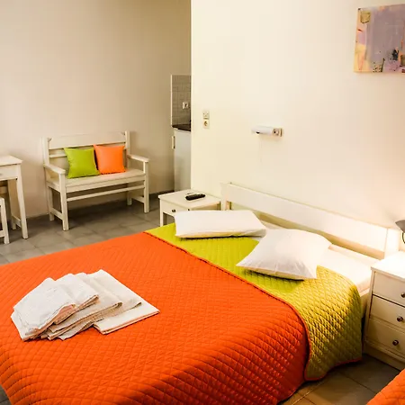 Paul's * Perissa (Santorini)