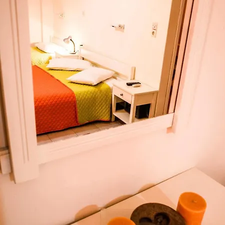 Paul's Apartmán Perissa (Santorini)