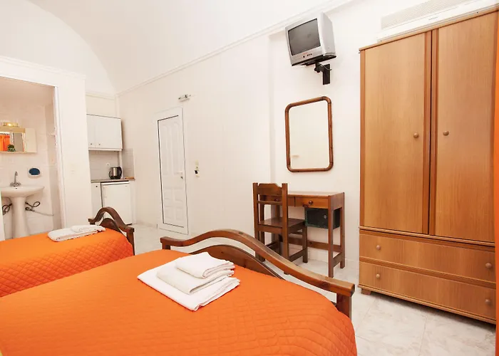 Paul's Perissa (Santorini)