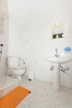 Paul's Apartament Perissa (Santorini)